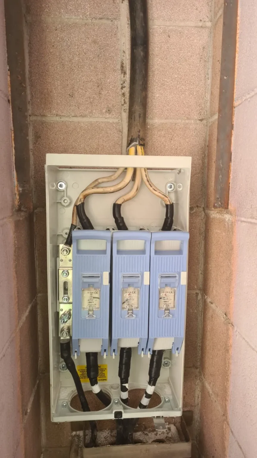 Servicios de reparación eléctrica